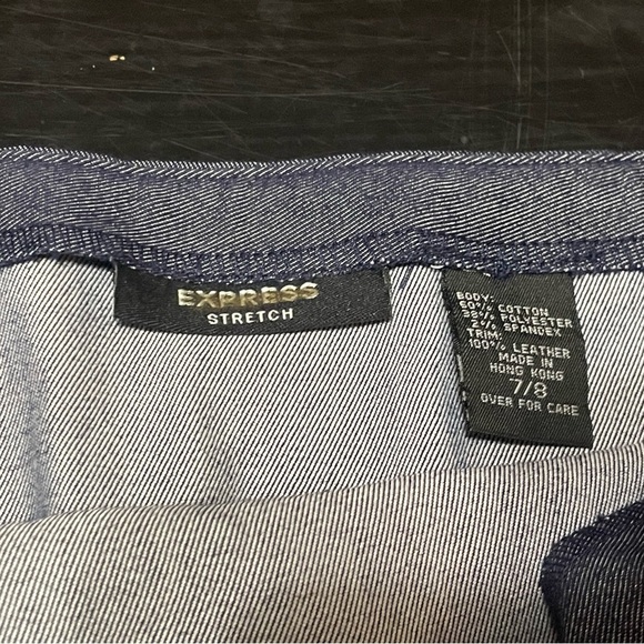 Express Charcoal Floral Mini Skirt - Picture 5 of 6